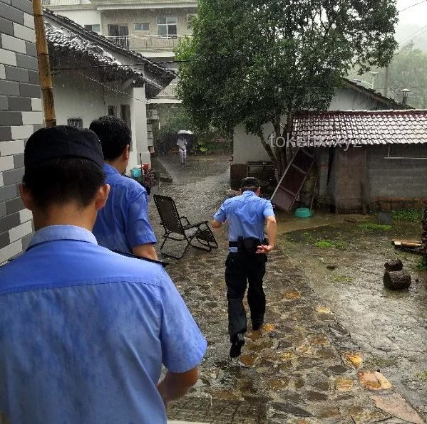 安徽泾县旅游市场乱象：围殴游客事件背后的深层剖析